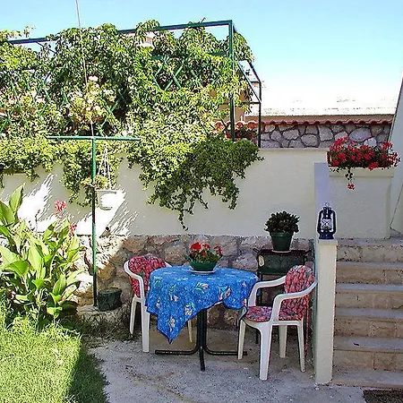 Apartment Milka Vinjerac