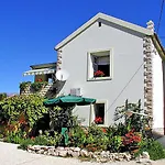 Apartment Milka Vinjerac